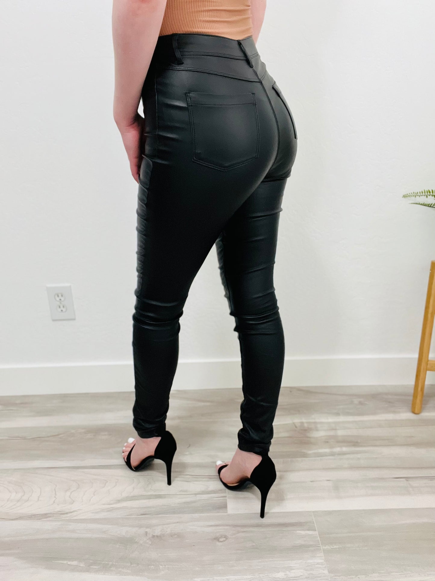 Imma Be A Baddie Tonight Pants (Black) - DoseOFashion Boutique