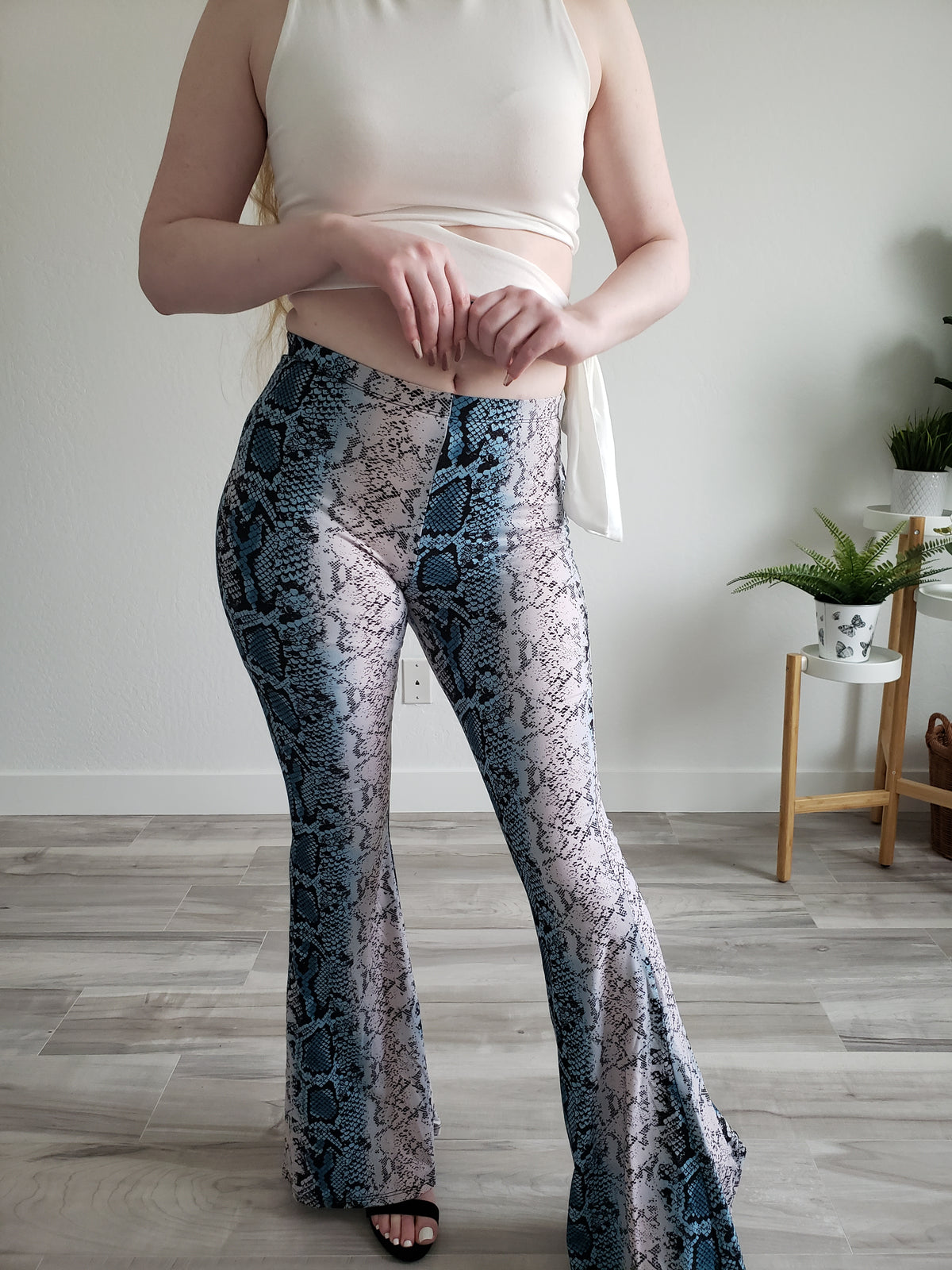 Sienna Flared Pant (Snake Print) - DoseOFashion Boutique